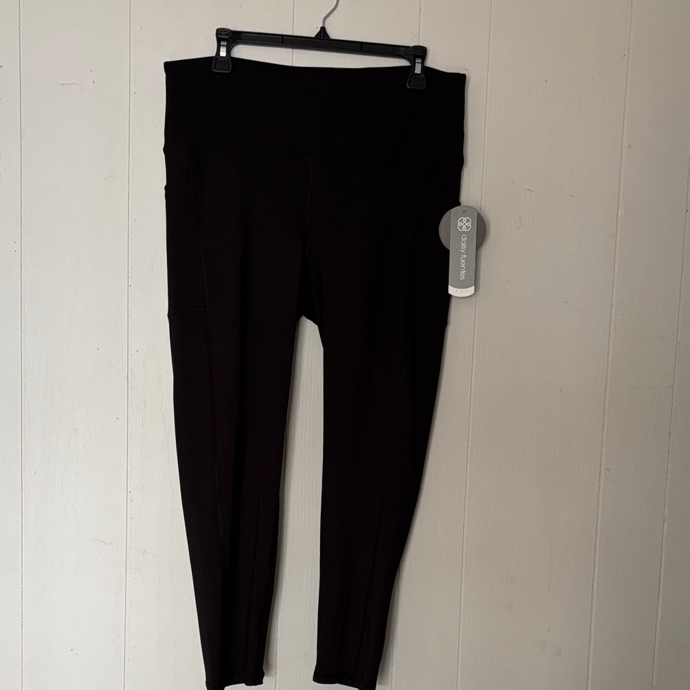Daisy Fuentes Sleek Black Leggings